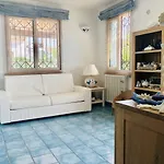 Villa Camelie Кампофеличе-ди-Роччелла