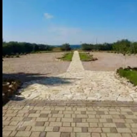 Villa Camelie Кампофеличе-ди-Роччелла